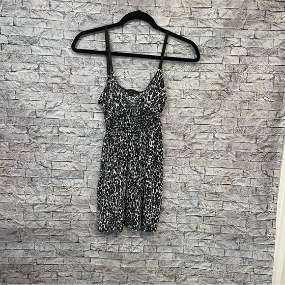 Forever twenty one leopard Flowy tank - Picture 3 of 5